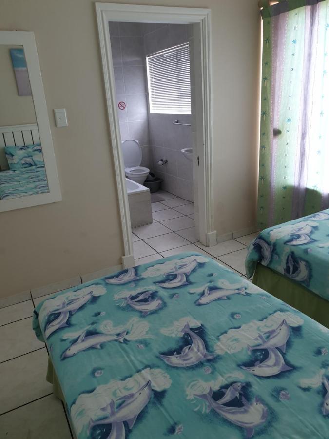 Topanga Holiday Home Увонго Бийч Екстериор снимка