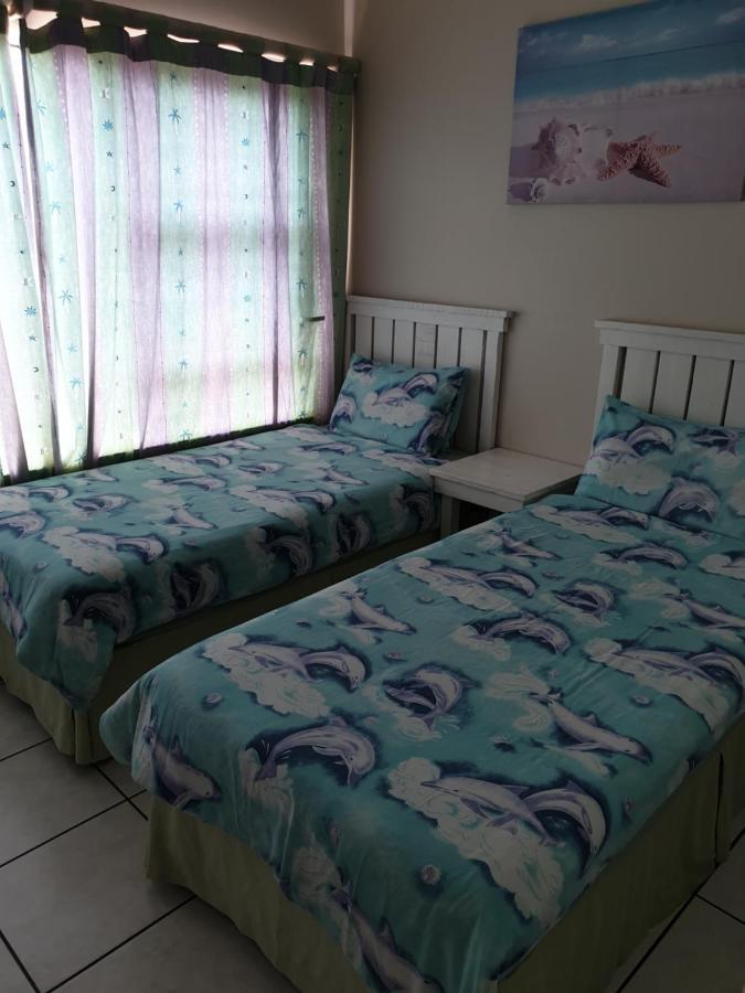Topanga Holiday Home Увонго Бийч Екстериор снимка